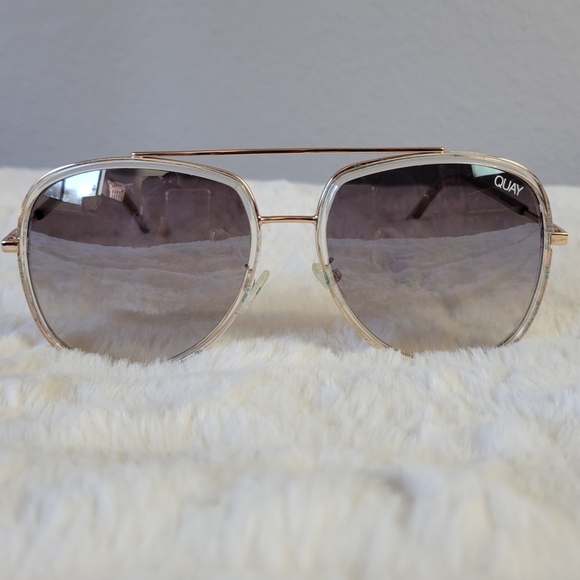 QUAY // ltd ed oversized clear gold frame brown gradient lens aviators flaw main image 7